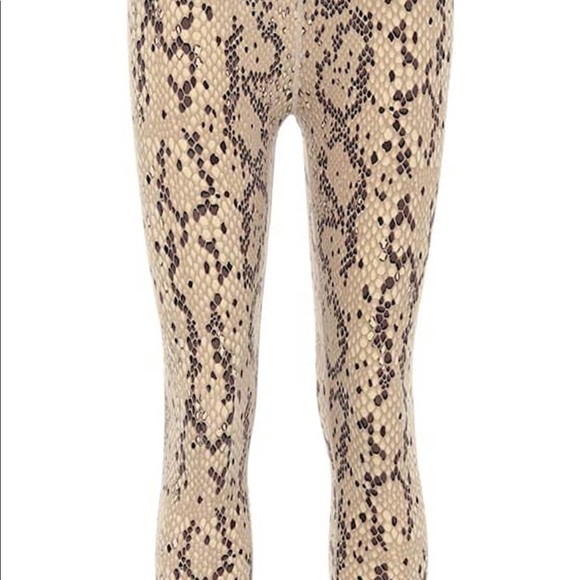 Varley century leggings and sports bra - Picture 2 of 6